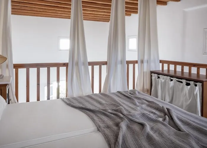 Mykonian Style W Shared Pool & Nighttime Security Guard Ornósz