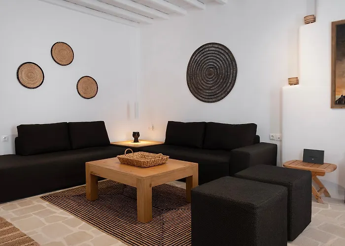 Mykonian Style W Shared Pool & Nighttime Security Guard Apartman