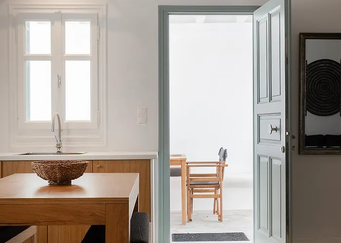 Mykonian Style W Shared Pool & Nighttime Security Guard Apartman *