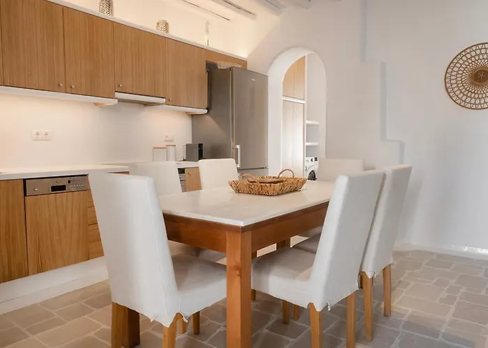 Apartman Mykonian Style W Shared Pool & Nighttime Security Guard *