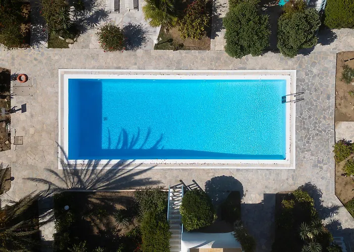 Mykonian Style W Shared Pool & Nighttime Security Guard Apartman *