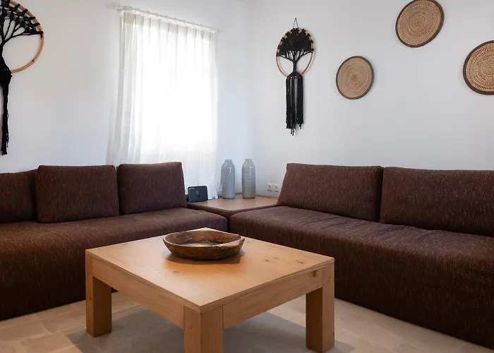 Mykonian Style W Shared Pool & Nighttime Security Guard Ornósz