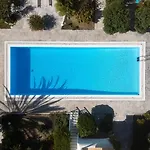 Mykonian Style W Shared Pool & Nighttime Security Guard Апартаменты *