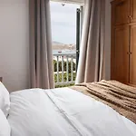 Mykonian Style W Shared Pool & Nighttime Security Guard Апартаменты Орнос