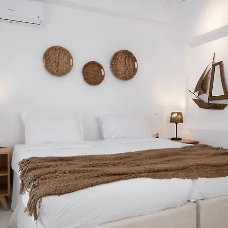 Mykonian Style W Shared Pool & Nighttime Security Guard *