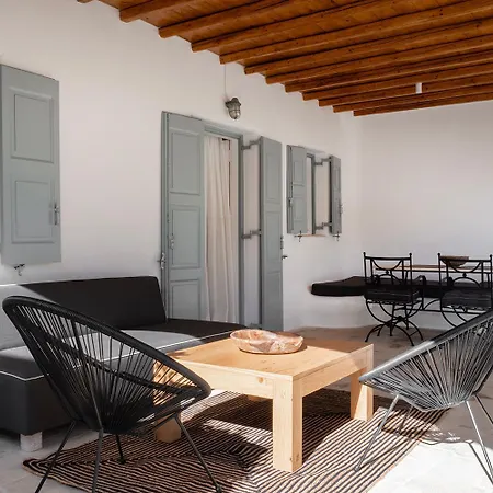 Mykonian Style W Shared Pool & Nighttime Security Guard *