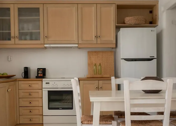 Mykonian Style W Shared Pool & Nighttime Security Guard * オルノス