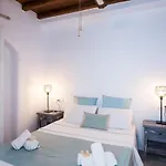 Apartment Mykonian Style W Shared Pool & Nighttime Security Guard Ornos (Mykonos)