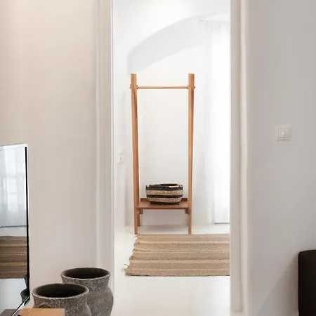Apartament Mykonian Style W Shared Pool & Nighttime Security Guard *