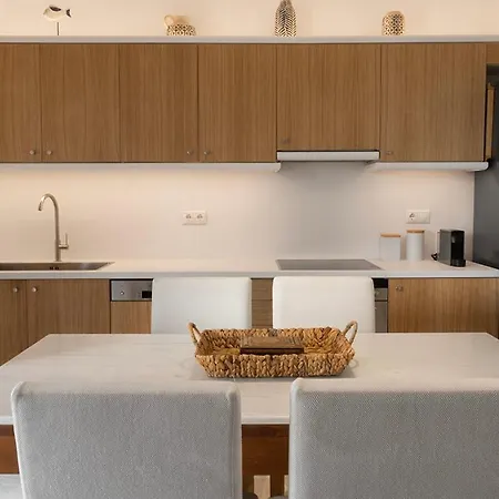 Mykonian Style W Shared Pool & Nighttime Security Guard Apartman *
