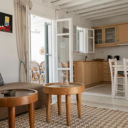 Mykonian Style W Shared Pool & Nighttime Security Guard Apartment Ornos (Mykonos)