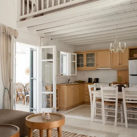 Apartment Mykonian Style W Shared Pool & Nighttime Security Guard Ornos (Mykonos)