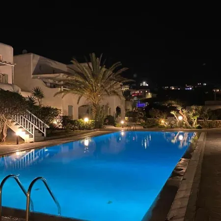 Apartament Mykonian Style W Shared Pool & Nighttime Security Guard