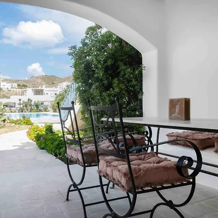 Mykonian Style W Shared Pool & Nighttime Security Guard * Ornos (Mykonos)