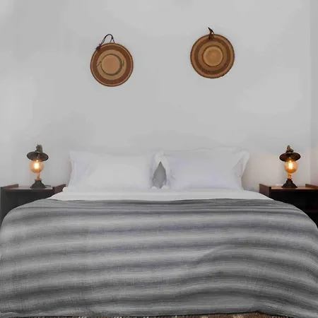 Mykonian Style W Shared Pool & Nighttime Security Guard Apartament *
