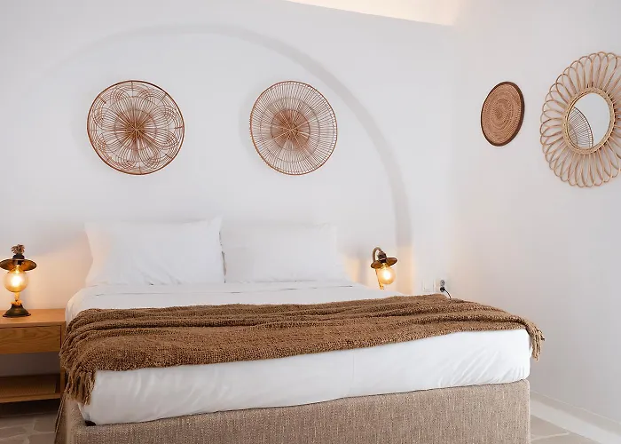 Mykonian Style W Shared Pool & Nighttime Security Guard أورنوس