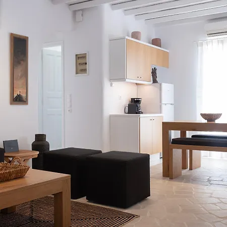 Mykonian Style W Shared Pool & Nighttime Security Guard Apartment Ornos (Mykonos)